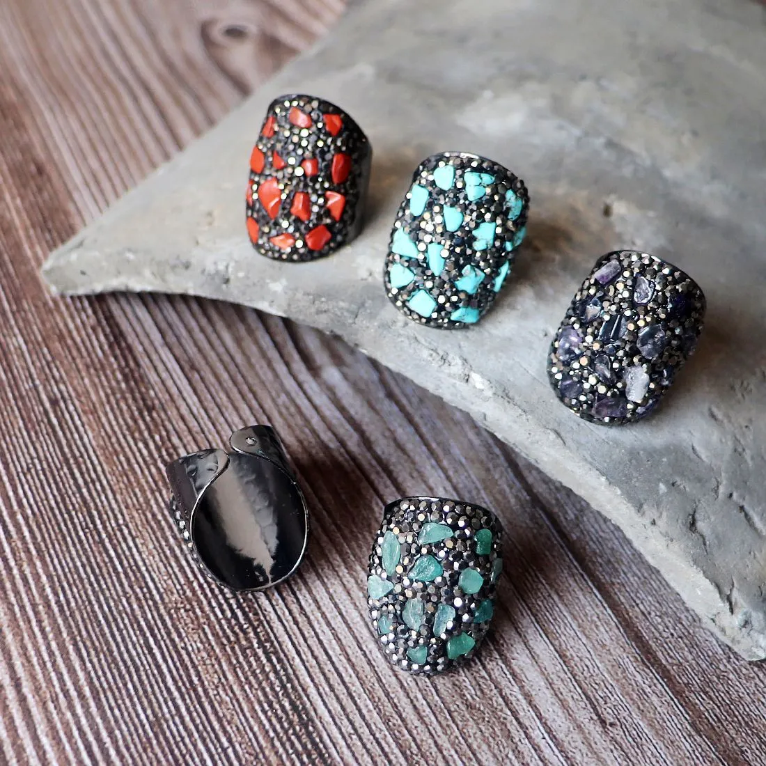 Vintage Statement Rings for Women Natural Red Stone Hand-Inlaid Chunky Cocktail Ring Antique Dark Metal Finish Retro Bohemian Handmade Jewelry Gifts for Anniversary Birthday - Image 4